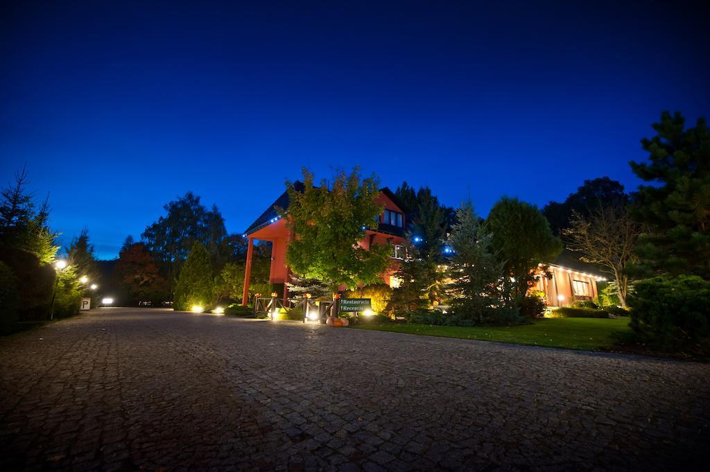 Agat Hotel Lodž Exteriér fotografie